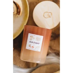Alternative view of Ava & May - Cinnamon roll - Vanille & cannelle - 180 g - Bougie parfumée